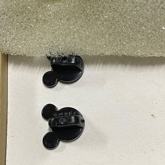 Disney collectible limited edition 2006 framed Cloisonné pins Christmas ornament - Picture 13 of 15